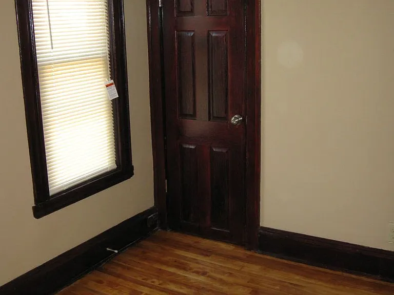 2011 Taylor St NE — Photo 3