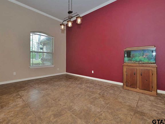 5th image of 18525 Oak Knoll Ct
