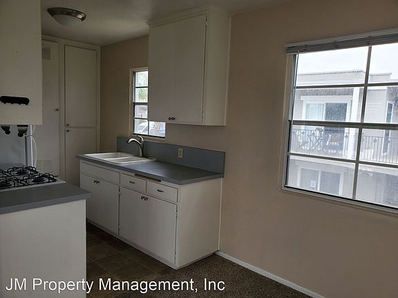 5th image of 4741 Bayard St