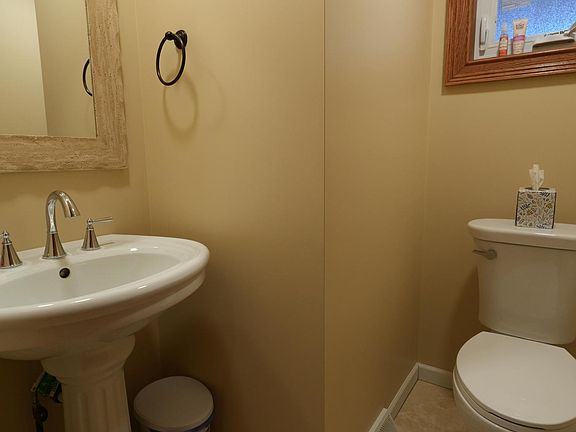 4th image of 5456 S Park Ave #1
