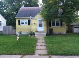 917 Kern St, Waterloo, IA 50703