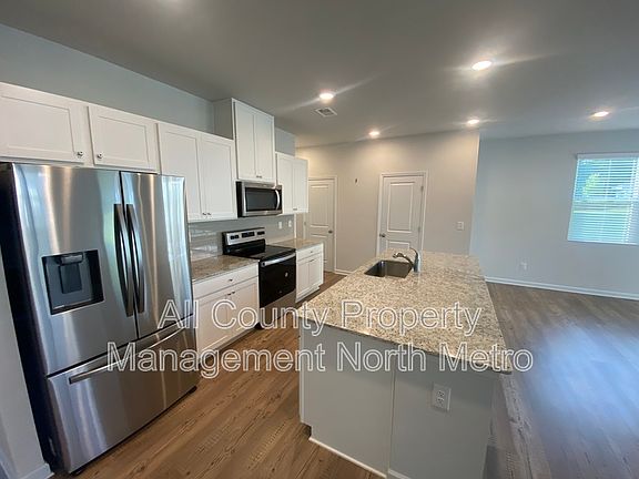 2nd image of 5340 Melbourne Ln