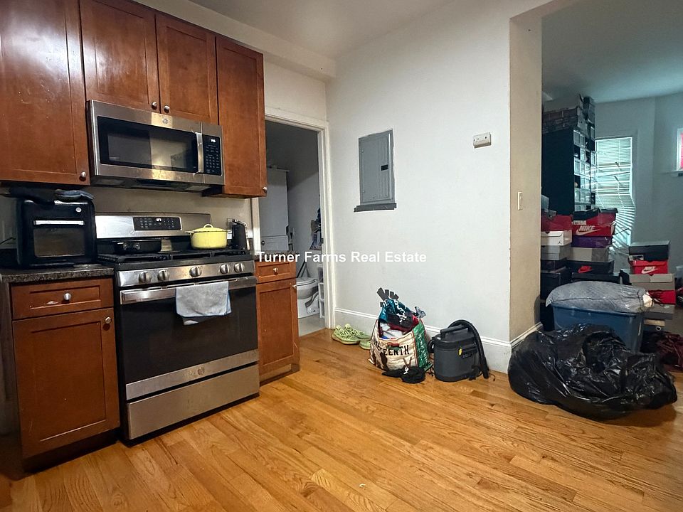 1st image of 16 Bird St #1R
