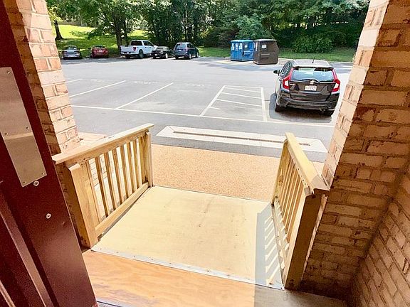 4th image of 5918 Cove Landing Rd APT 202