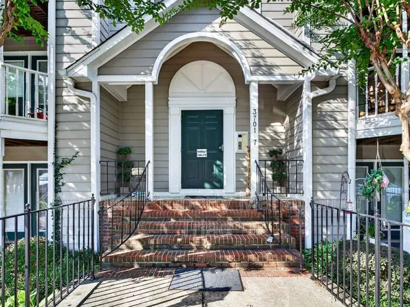 3701-7D Cotswold Ter, Greensboro, NC 27410