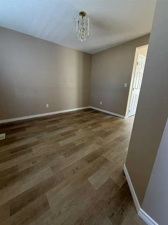 4 bed, 1.5 bath, 1280 sqft, $1,800 — Photo 3