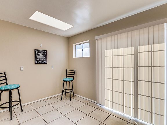 5th image of 4532 W Whitton Ave