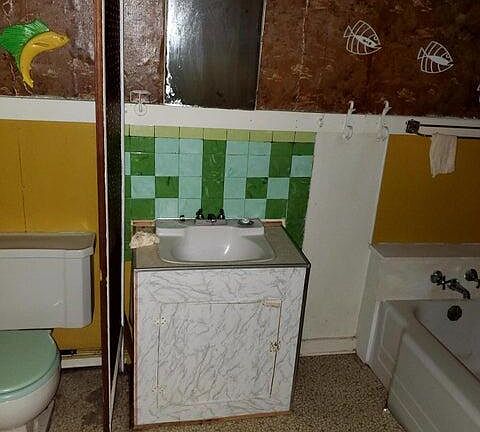 5th image of 6908 Esther Ave S