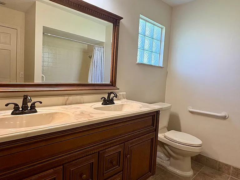 514 SW North Carolina Dr — Photo 15