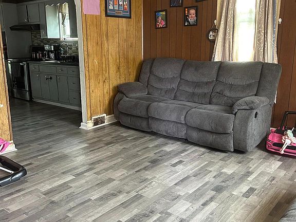 2nd image of 21 Stanton Ave
