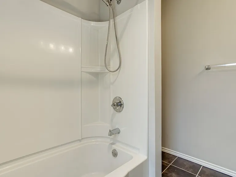 1305 Chicota Dr — Photo 14