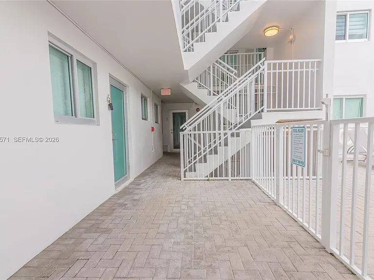 3755 NE 167th St #6 — Photo 21