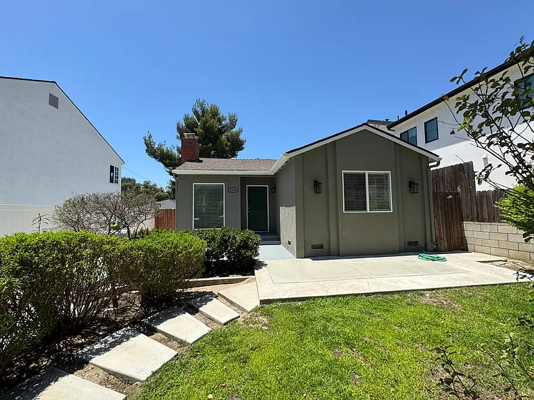 2150 Crescent Ave — Photo 2