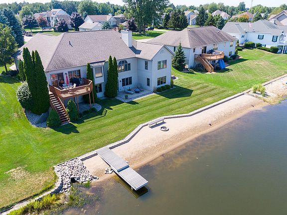 4th image of 1012 Mid Bluff Dr