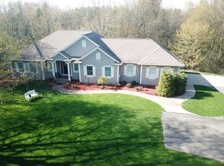 2150 Timber Valley Dr NE, Grand Rapids, MI 49525