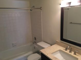 5450 Heatherdowns Blvd APT 4, Toledo, OH 43614