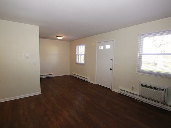 4th image of 550 E Cass St APT B9
