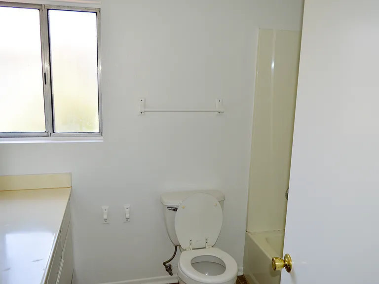 11249 Heathrow Dr — Photo 11
