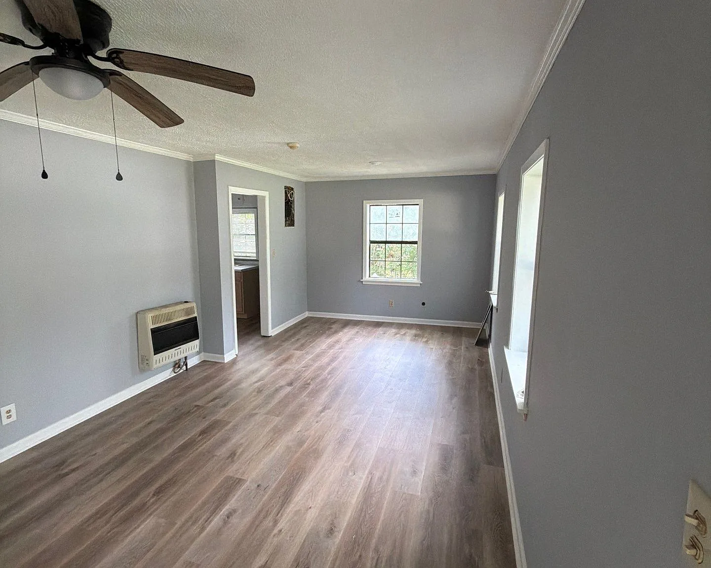 1033 Dorgan Street - 1 — Photo 4