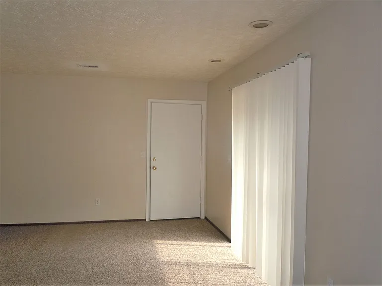 1108 Apache Dr — Photo 3