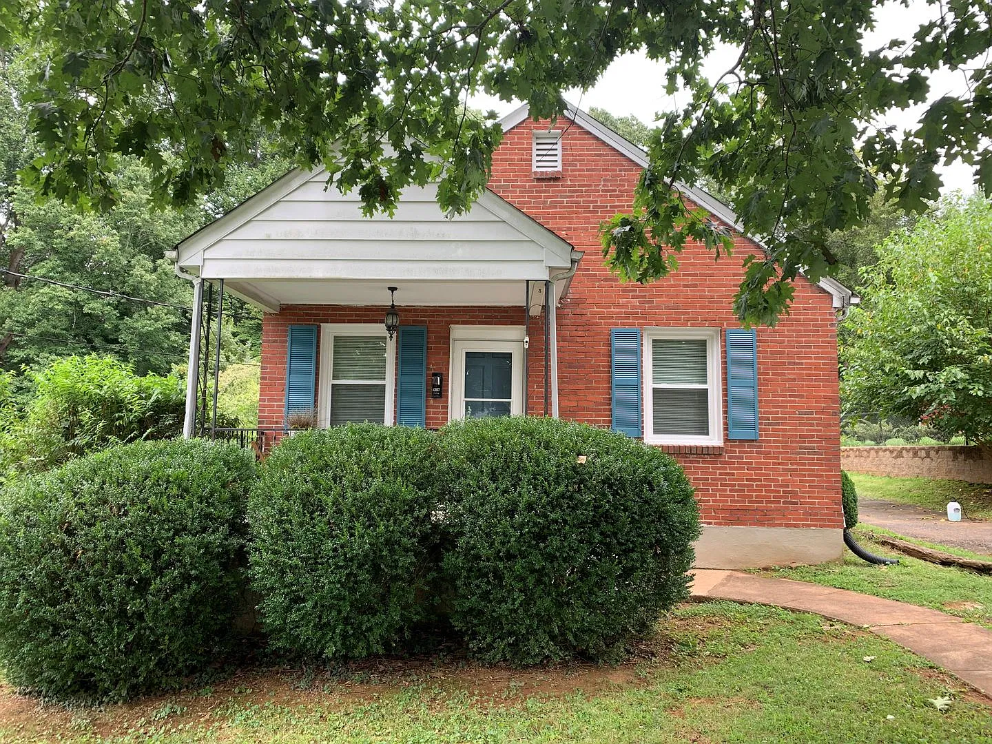 One Level Home off Fort Avenue — Photo 1