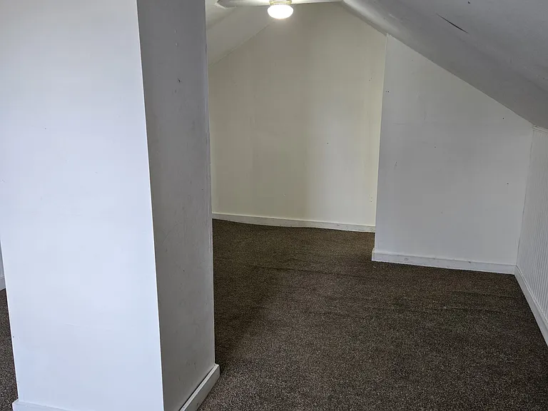 20 Hoyt Ln — Photo 13