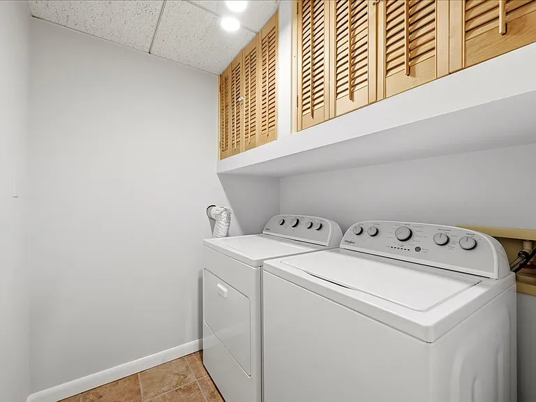 5481 Saddler Ln — Photo 19
