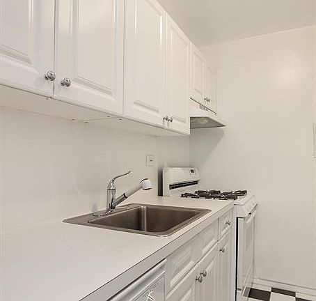 4th image of 180 W End Ave APT 20N