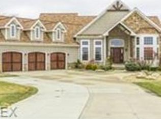 13555 Walking Stick Ln, Chardon, OH 44024