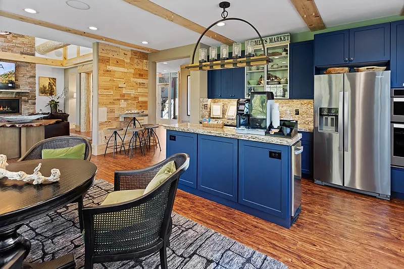 River Pointe — Photo 3
