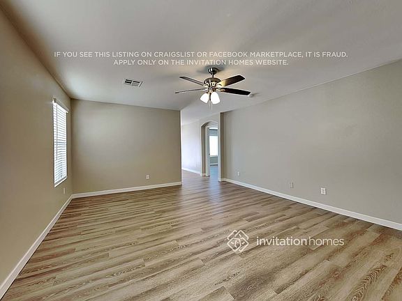 3rd image of 927 S 239th Ln
