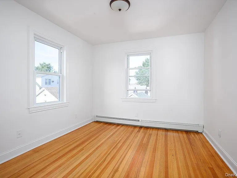 310 Columbus Pkwy — Photo 12