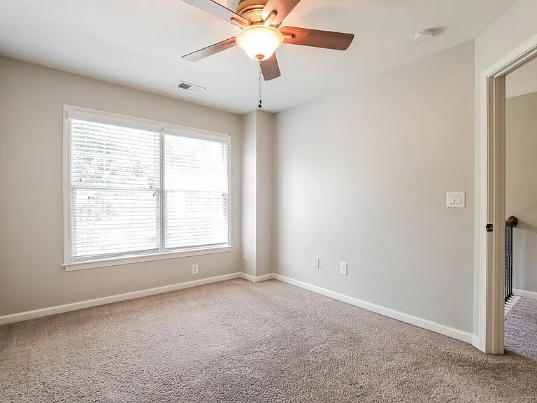216 Jefferson Ave — Photo 14