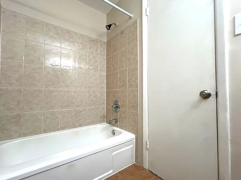 316 E Cheltenham Ave #2 — Photo 7