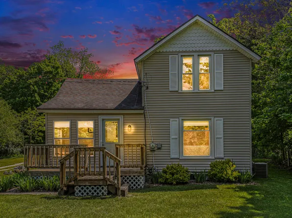 47985 County Road 665, Paw Paw, MI 49079