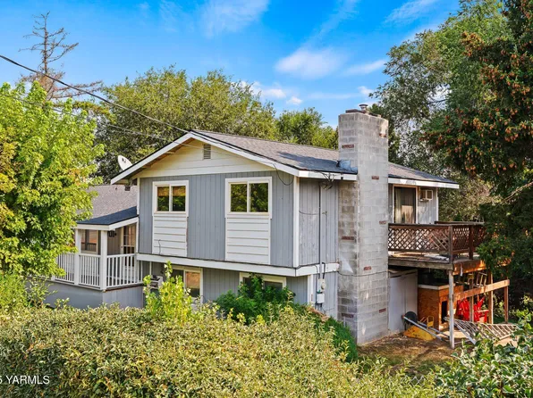 701 S 5th St, Selah, WA 98942