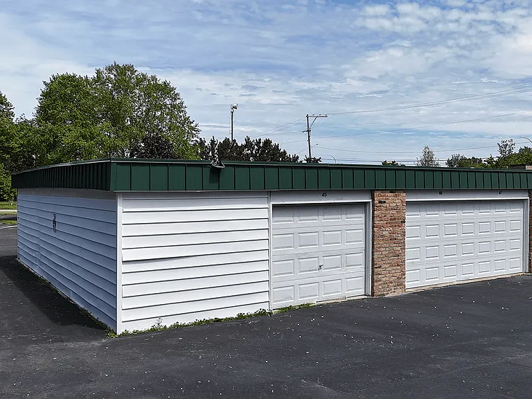 Garages Available to Rent