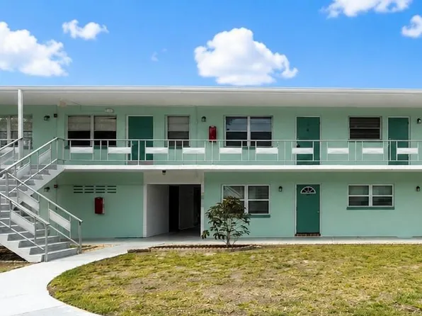5850 21st St N APT 15, Saint Petersburg, FL 33714