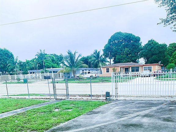 4th image of 12225 NW 17th Avenue