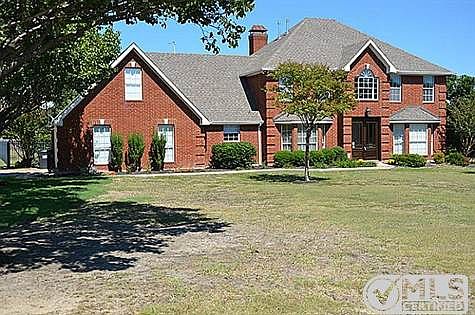 2nd image of 17 Glenbrook Cir