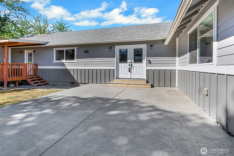 2nd image of 26318 SE 428th Street