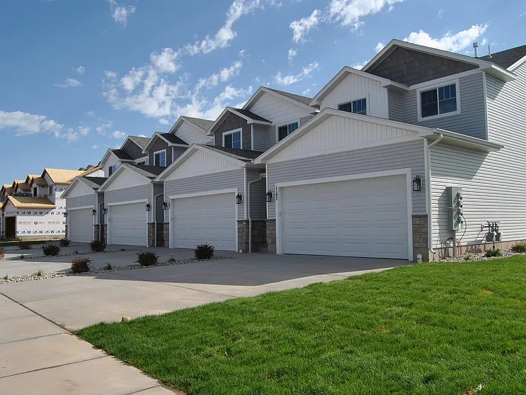 1138 Villa Vista Dr — Photo 1