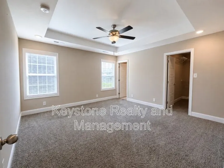 1073 Dublin Dr — Photo 6