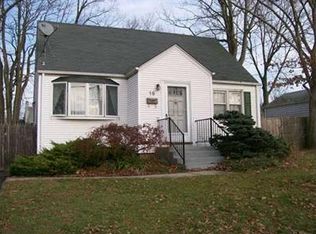 16 Sadowski Dr, Old Bridge, NJ 08857