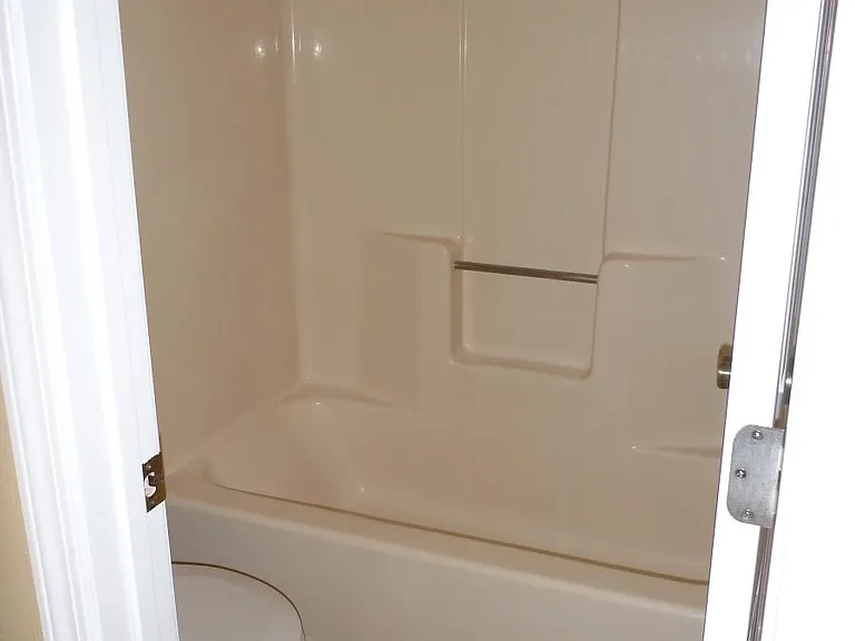 5555 Crestwood Dr — Photo 8
