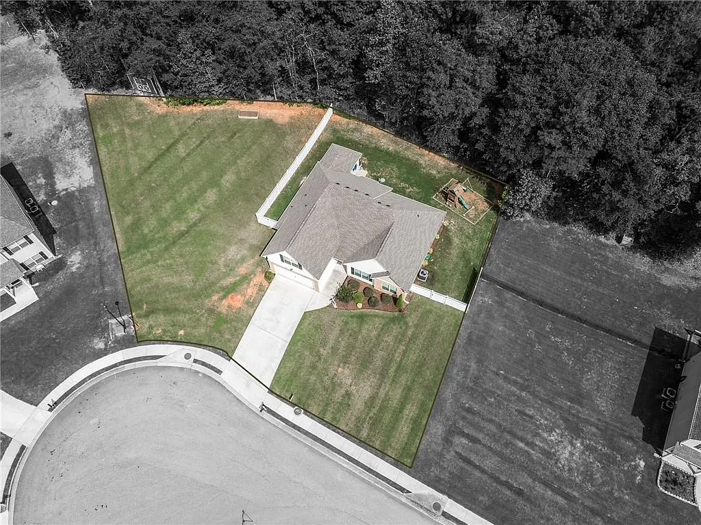 1433 Averys Walk photo 1