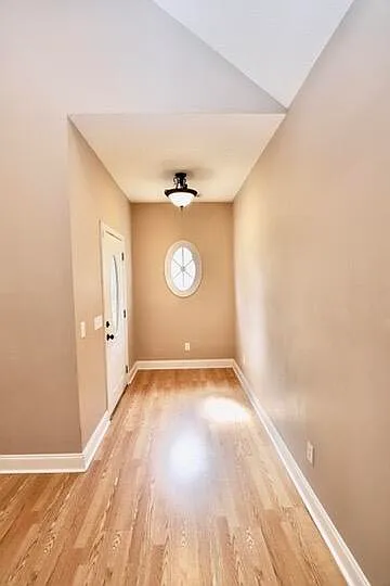 3192 Mayflower Ln — Photo 12