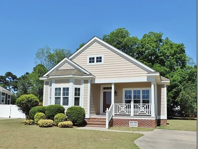 3007 Canal Dr NW — Photo 1
