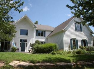 1126 E 1823rd Rd, Lawrence, KS 66046