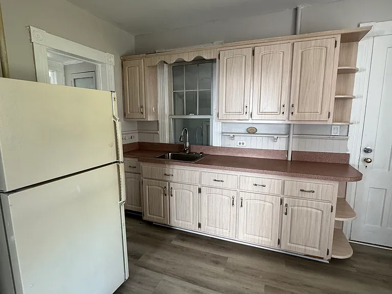 11 Betts Pl — Photo 9